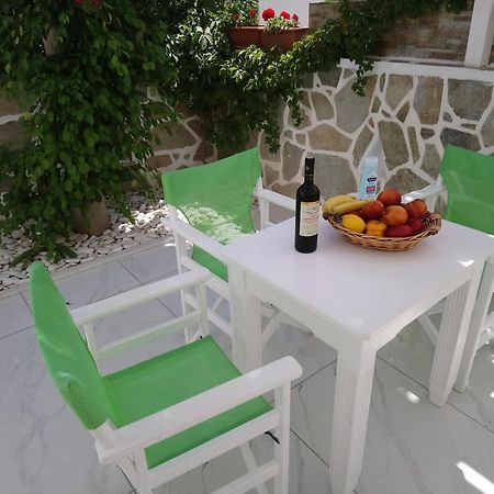 Nicolas Antiparos Exterior foto