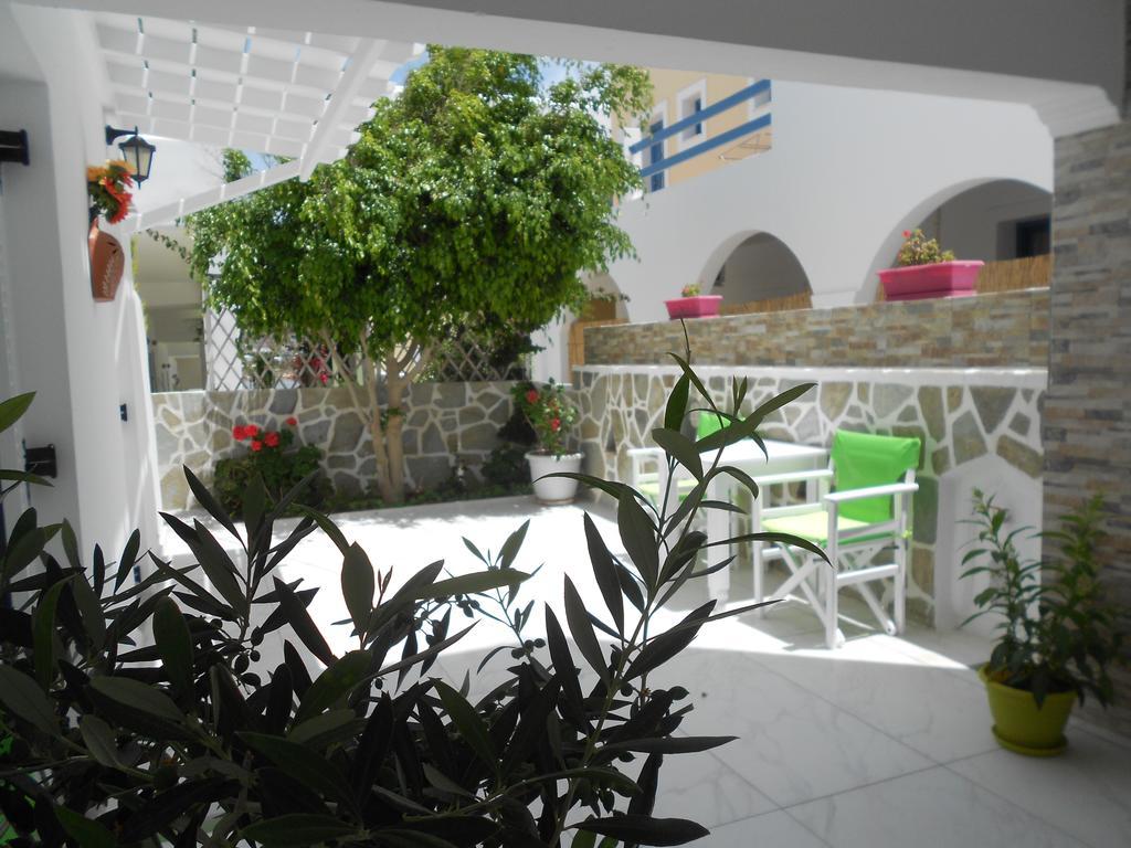 Nicolas Antiparos Exterior foto