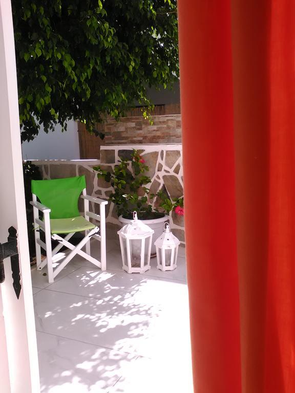 Nicolas Antiparos Exterior foto