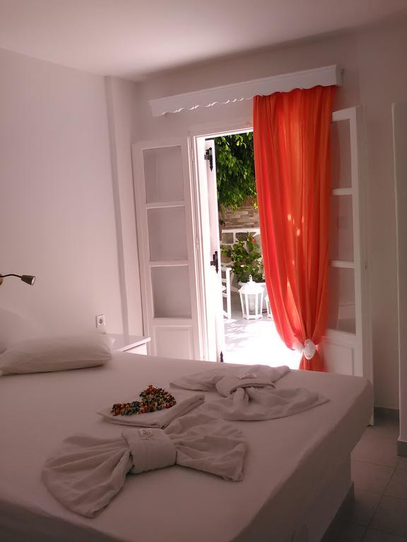 Nicolas Antiparos Exterior foto