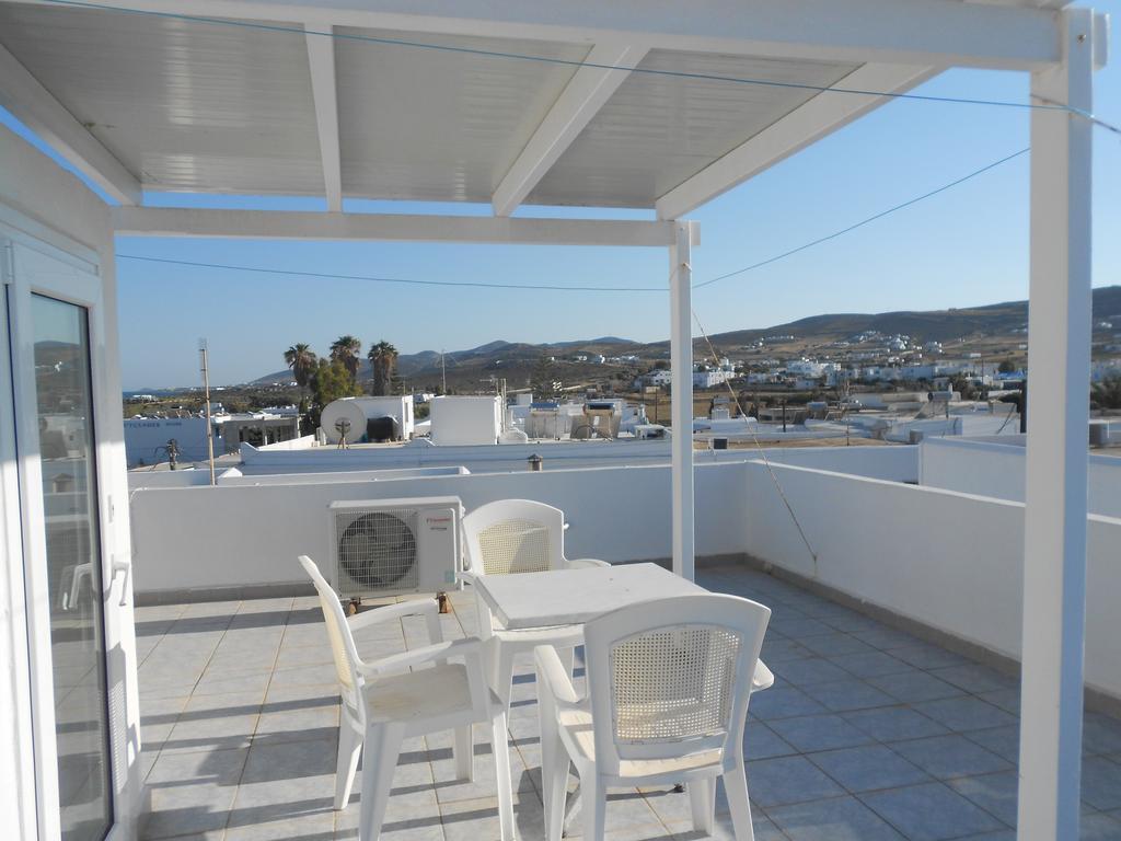 Nicolas Antiparos Exterior foto