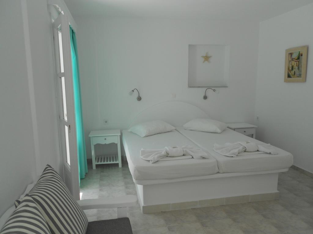 Nicolas Antiparos Exterior foto